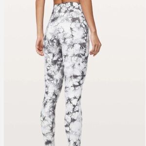 Lulu Lemon Tie Die Wonder Under